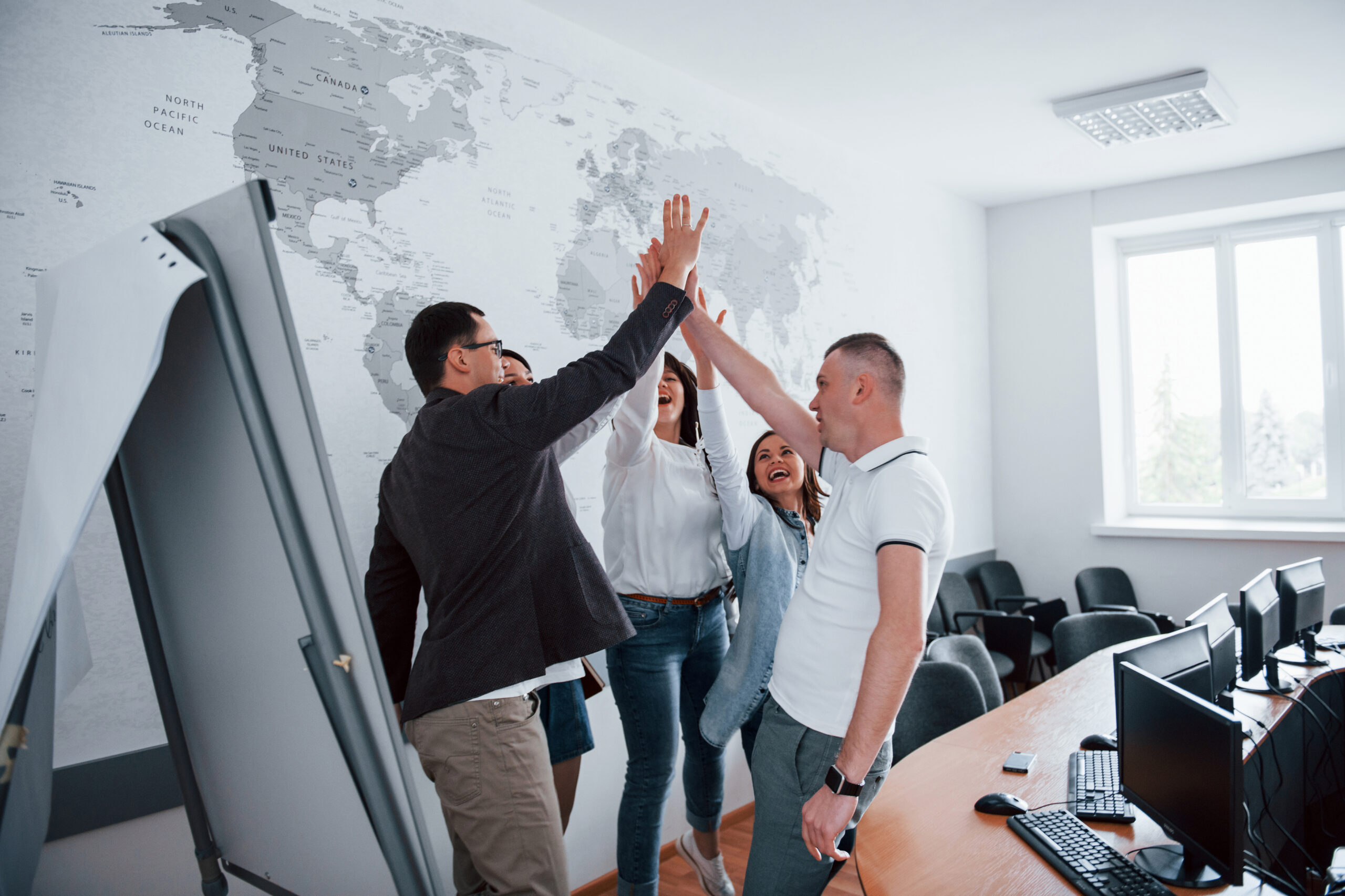 cómo aplicar el neuromanagement para potenciar el liderazgo en equipos multiculturales
