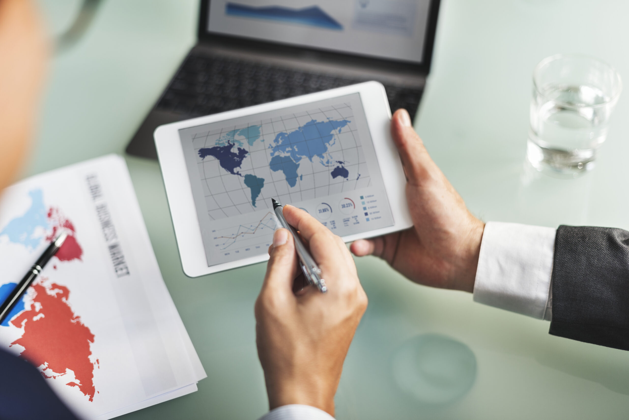 la importancia de la economía para los negocios en el comercio exterior